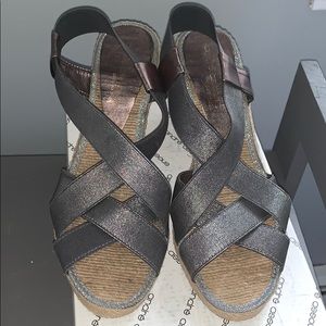 Silver Andre Assous Wedges